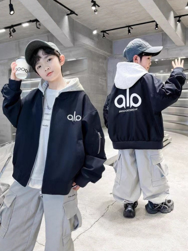 Geacă pentru băieți cu glugă, toamna 2025, mâneci lungi, fermoar, poliester 70–80%