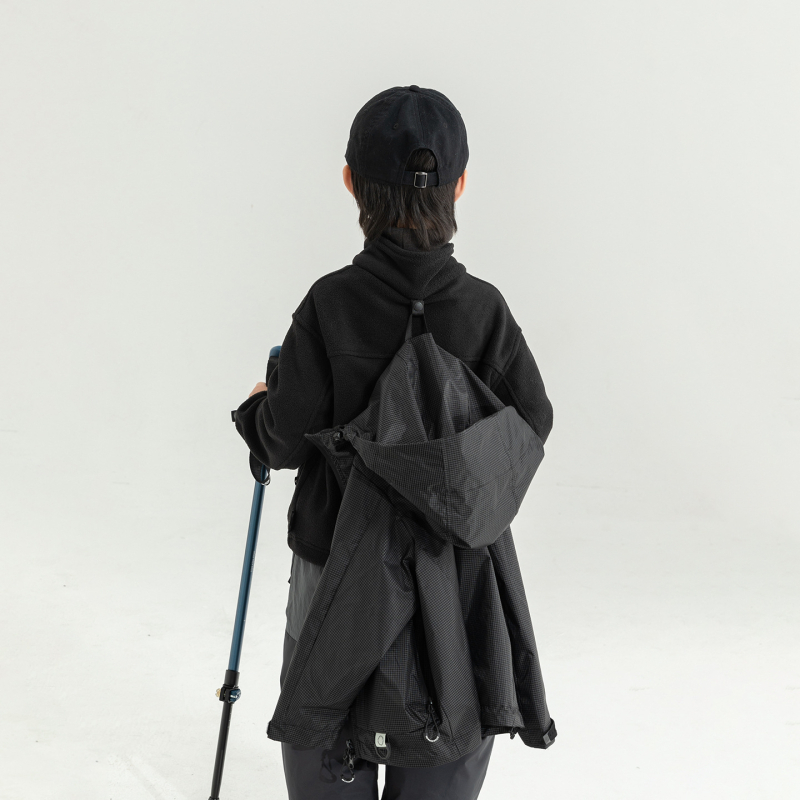 Jachetă de iarnă pentru copii, impermeabilă și rezistentă la vânt, material principal: nylon 93% / poliester 7%, căptușeală poliester, grosime accentuată, pentru vârsta 3-8 ani, fermoar, glugă ne detașabilă