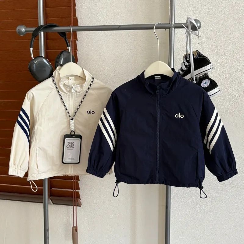 Geacă pentru copii cu glugă - exterior bumbac 70–80%, căptușeală bumbac, tratament moale, pentru nou-născuți, primăvara 2025