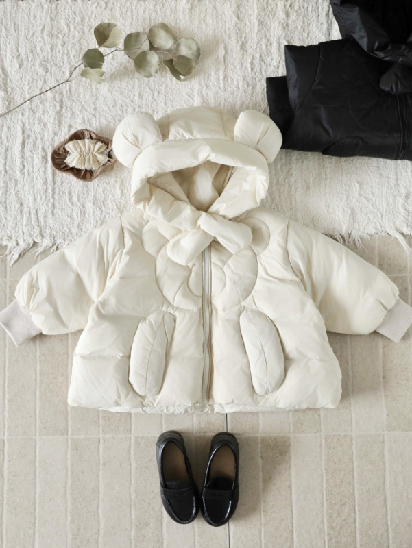 Jachetă de iarnă pentru copii, stil coreean, umplutură din puf de rață alb, conținut de puf 50–55%, lungime medie, cu glugă (Iarnă 2025)