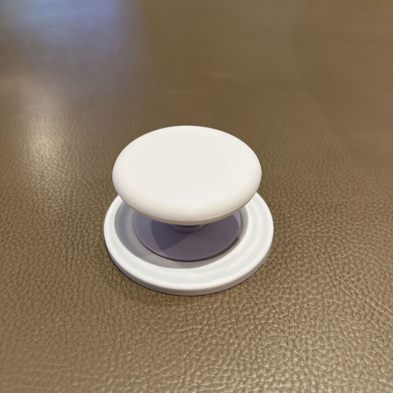 Tālruņa turētājs ar viļņu raksta disku dizainu, 360° griešanās, magnētiska piesaide visiem tālruņiem, silikona gaisa spilvens, konstrukcija no akrila + TPU + magnēts