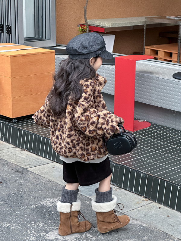 Dječji zimski kaput za djevojčice s leopard uzorkom, sa stojećim ovratnikom