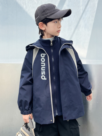 Bērnu kapuc jaka ar ūdensizturību un vēja aizsardzību — 3-1 divdaļīgs komplekts ar noņemamu oderi, poliesters