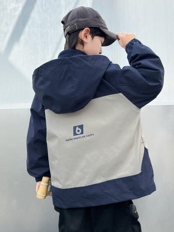 Bērnu kapuc jaka ar ūdensizturību un vēja aizsardzību — 3-1 divdaļīgs komplekts ar noņemamu oderi, poliesters