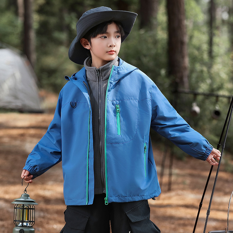 Bērnu jaka ar kapuci, vēja izturīga, ūdensnecaurlaidība 1500 mm, poliestera odere, divdaļīgs komplekts