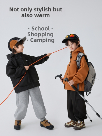 Bērnu zēnu kapucēta soft shell jaka, 100% poliesters, ūdensizturība 3000 mm, pilnīgi teipētas šuves, poliestera oderējums, vecums 7–12 gadi, rudens–ziema