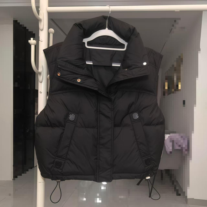 Ženski kratki down vest s perjem, 2025 jesen-zima, korejski stil, stojeći ovratnik, slobodan kroj, bijelo pačje perje