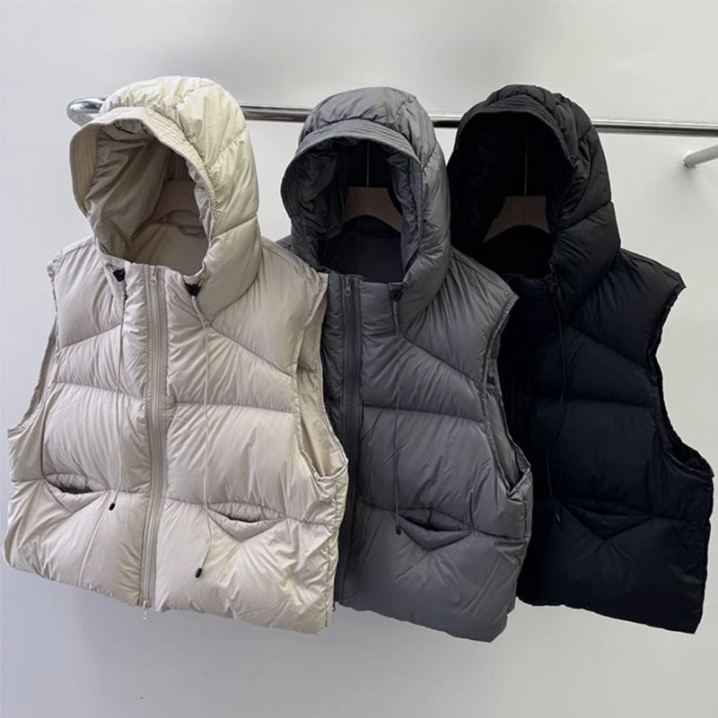 Moteriška gobtuvu liemenė, užpildas poliesterinis–medvilninis mišinys, audinys poliesteris, užtrauktukas, ruduo 2025