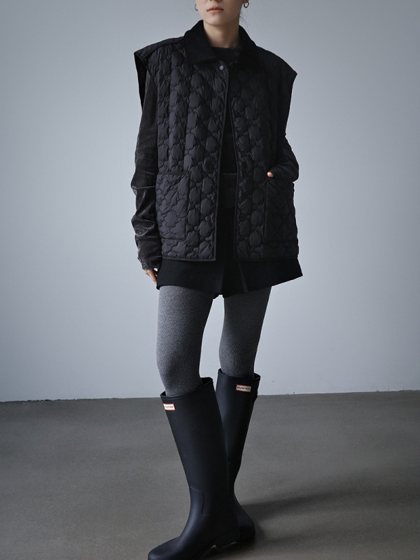 Moteriška pūkinė liemenė – japonų stiliaus megztinis, įprastas ilgis, kaklo apykaklė, poliesterio audinys, pūkų įdaras