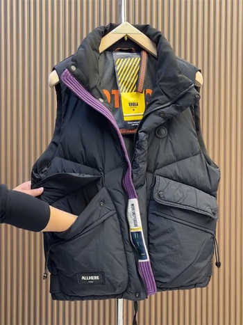 Vyrinė pūkų liemenė su stovinčia apykakle, užtrauktukas, didelės kišenės, atspari vandeniui, žiemos darbo drabužiai