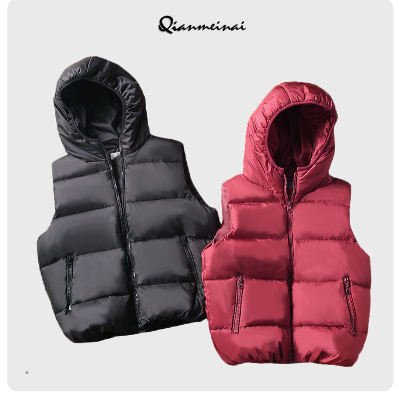 Ženska down vest s najlonom; punilo: bijeli goose down; debljina: debela; kapacitet punjenja: 101–200 g; duljina: obična (50–65 cm)
