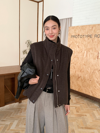 Moteriška be rankovių liemenė su lengvu pūkų-pamuko įdaru, poliesteris, stovimas apykaklė, užtrauktukas