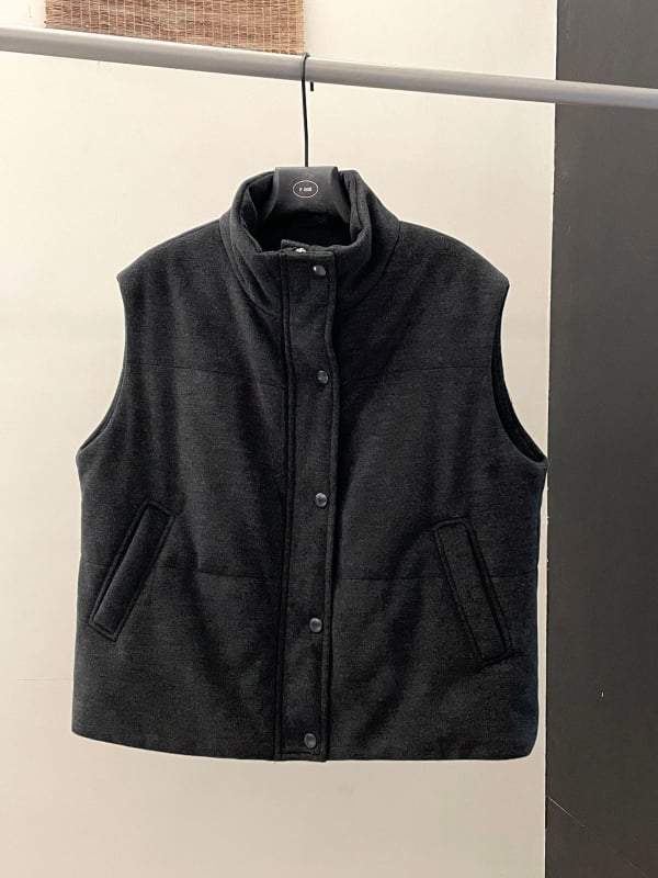 Moteriška be rankovių liemenė su lengvu pūkų-pamuko įdaru, poliesteris, stovimas apykaklė, užtrauktukas