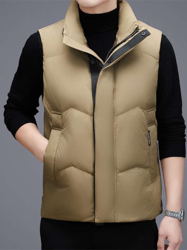 Vīriešu dūnu veste ar stāva apkakli, priekšējais rāvējslēdzējs, 86–90% dūnu saturs, 71–96 g pildījums, rudens–ziemas sezona