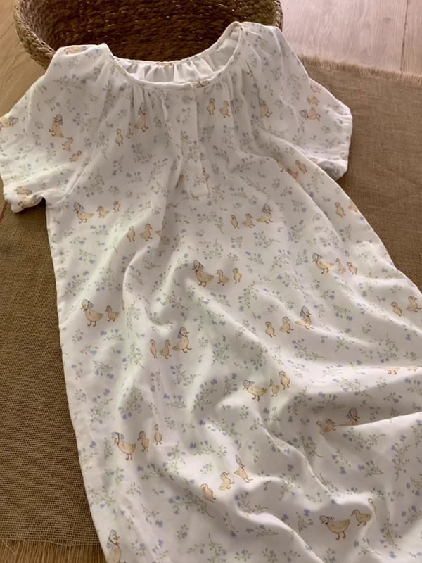 Noćna haljina za ljeto, korejskog stila s cvjetnim uzorkom i karikaturom patke, Cloud Cotton Blend materijal, okrugli izrez, midi dužina