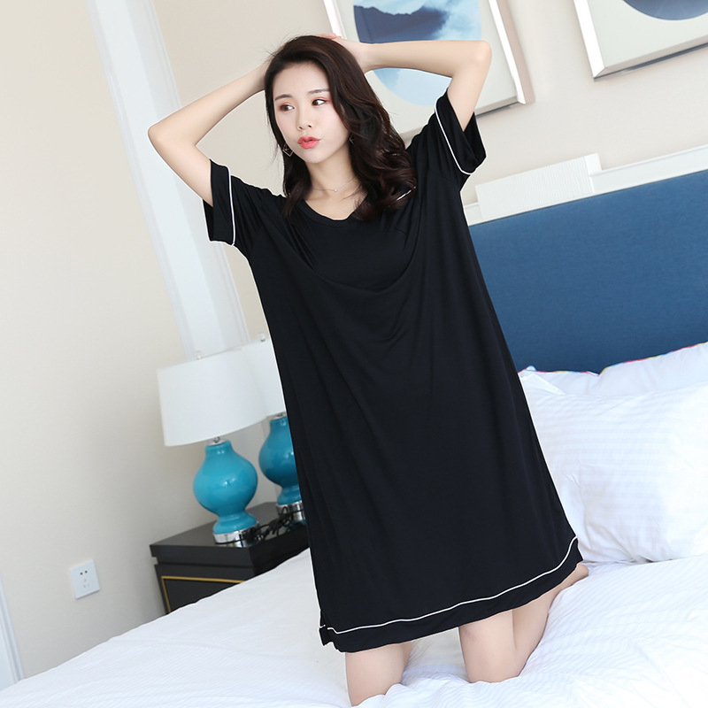 Cămașă de noapte din modal, decolteu în V, mâneci 3/4, lungime midi, croială lejeră