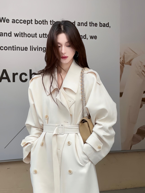 Дълго тренч палто, прав силует, двойно закопчаване, поло яка (полиестер-еластан смес, едноцветен, Пролет 2025)