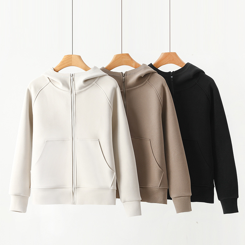 Дамска качулна ветровка от Musi Velvet, полиестер-спандексова смес, екстра дебела, цип, ежедневен стил