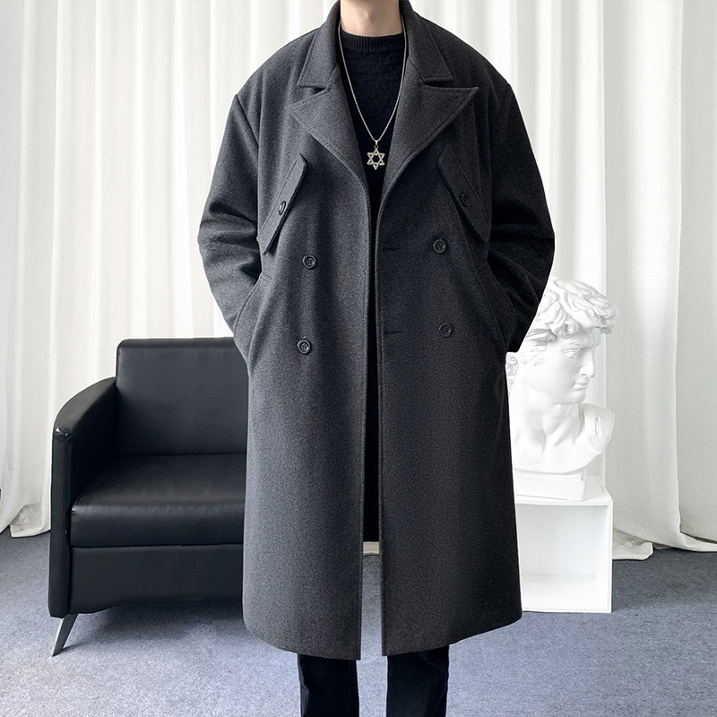 Kaput od poliestera, dvostruko kopčanje, rever, srednje dužine