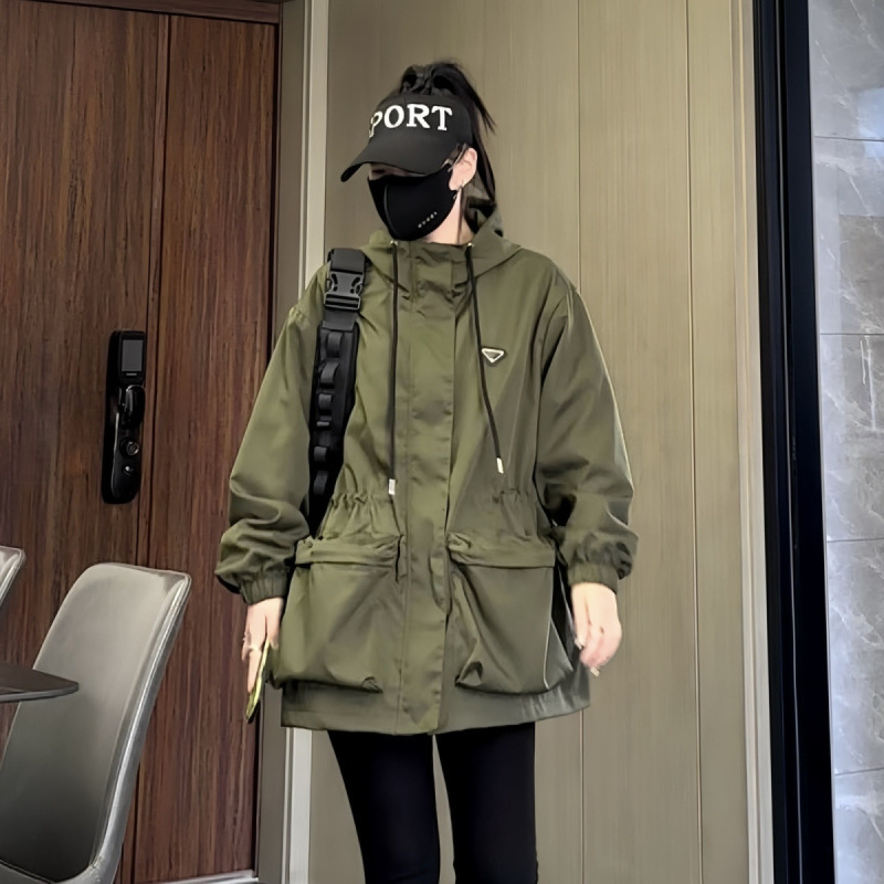 Ženska windbreaker srednje duljine s kapuljačom, ležernog kroja, dugi rukavi, poliester