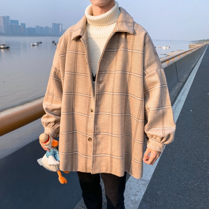 Vuneno karirano sako s reverom, jednostruko zatvaranje, dugi rukavi, za proljeće i jesen