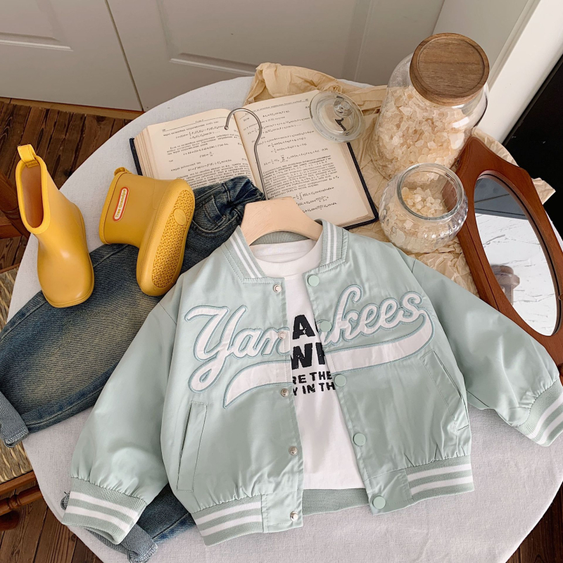 Geacă pentru copii cu litere brodate, guler rotund, mâneci lungi, poliester, lungime medie