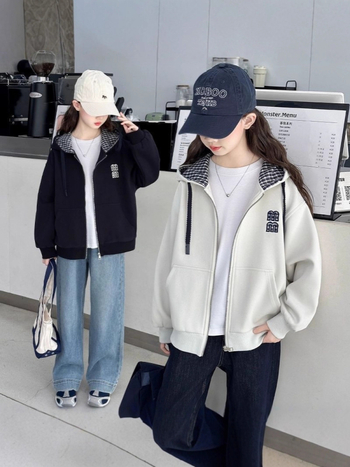 Dječja jesenska jakna s kapuljačom i patchworkom — korejski stil, zatvarač, crtani uzorak, jesen 2025