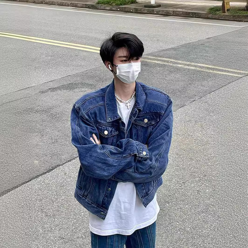 Farmerdzseki reveres gallérral, cipzár, laza szabás, hosszú ujjú, zsebdíszítéssel, férfiaknak