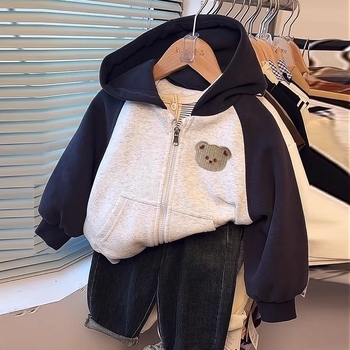 Unisex dječja jakna s motivom crtane medvjeda, zatvarač sprijeda, okrugli ovratnik, dugi rukavi, debela fleec podstava