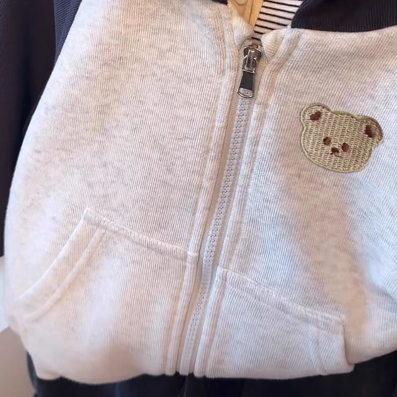 Unisex dječja jakna s motivom crtane medvjeda, zatvarač sprijeda, okrugli ovratnik, dugi rukavi, debela fleec podstava