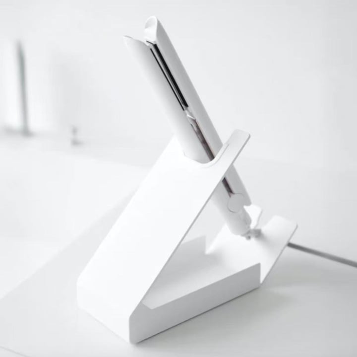 Vertikalni stalak za sušilo za kosu s upravljanjem kabelom i spremištem za curling alat – Materijal: željezo; Premaz: sprej lak; Nosivost: 5 kg; Model: 8797987