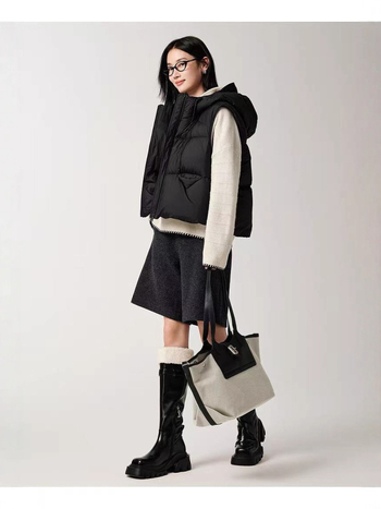 Női kapucnis tollmellény kacsa tolltöltettel, cipzárral, 3D mintázattal, poliészter anyaggal