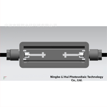 Fotovoltaikas savienojuma kārba - augsts strāvas, joslveidīgs dizains, ūdensnecaurlaidīga, ar blīvējuma gredzenu, elastīga; ārējai lietošanai; jaunas enerģijas fotovālva sistēmām