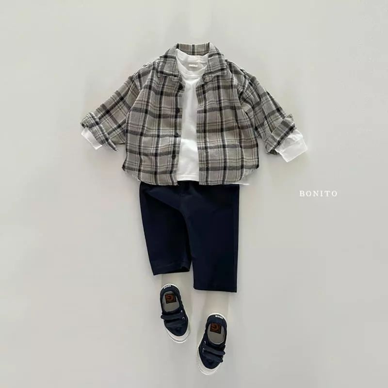 Dječja košulja u korejskom stilu, karirani uzorak, ovratnik tip lapel, 85% pamuka