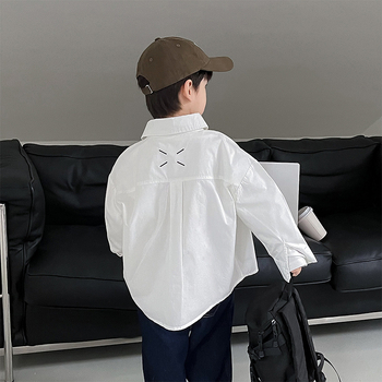 Dječja košulja s izvezkom, ovratnik s reverom, kratki rukavi, mješavina pamuka i poliestera, mekana obrada