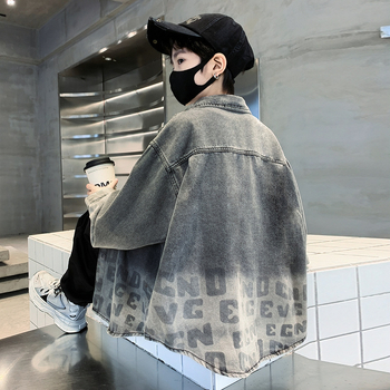 Fiúknak való denim ingdzseki gradient mintával, hosszú ujjú, galléros, puha tapintású anyag