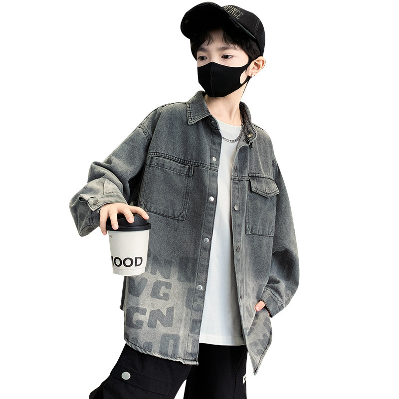 Fiúknak való denim ingdzseki gradient mintával, hosszú ujjú, galléros, puha tapintású anyag