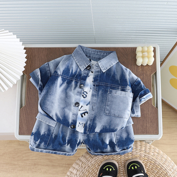 Set de vară pentru băieți din denim: cămașă cu mâneci scurte în tie-dye și pantaloni de lungime medie, 2 piese