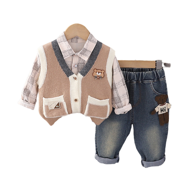 3 részes gyerekruha: mellény, ing és farmer; kötött pamut anyag 95% pamut; puha felület; hosszú ujjú; K-stílus; minták: állat, karikás és karikatúra; tavasz-ősz; Five Xiaoqi