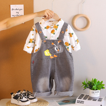Dvapojni dječji set s crtanim motivom: pamuk majica s dugim rukavima i denim overali s crtanim uzorkom (pamuk 90%)