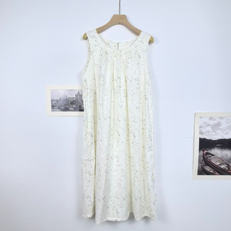 Női hálóing, ujjatlan, kerek nyakú, japán-koreai stílusú (Milk Silk; 90% poliészter; vékony anyag; középméretű hossz)