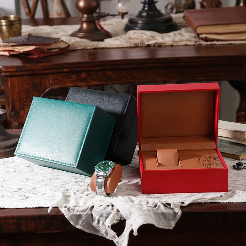 Kutija za prikaz sati Laengdas, na skladištu, visoko gustoće vlaknasta ploča, prilagođena izrada, završna ambalaža