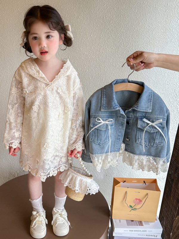 Dječji dvodijelni set: korejski stil džins jakna i čipkasta princes haljina, duge rukave, jednofarbni materijal, mekani poliester materijal, uzrast 3-8 godina