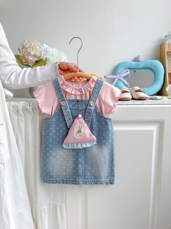 Dva dijela dječji set: denim haljina na trakice i kratka majica, korejski stil, print crtani film s točkicama, pamuk tkanina, za dob 3–8 godina