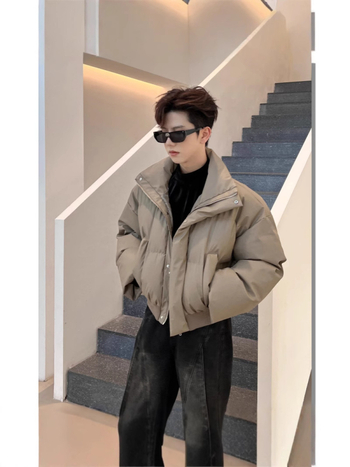 Jakna s punjenjem od poliestera, slobodan kroj, stojeći ovratnik, zatvarač, debeli punjenje