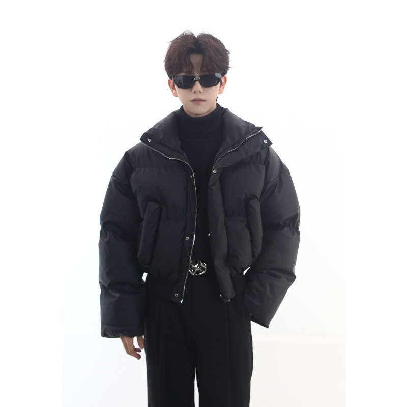 Jakna s punjenjem od poliestera, slobodan kroj, stojeći ovratnik, zatvarač, debeli punjenje