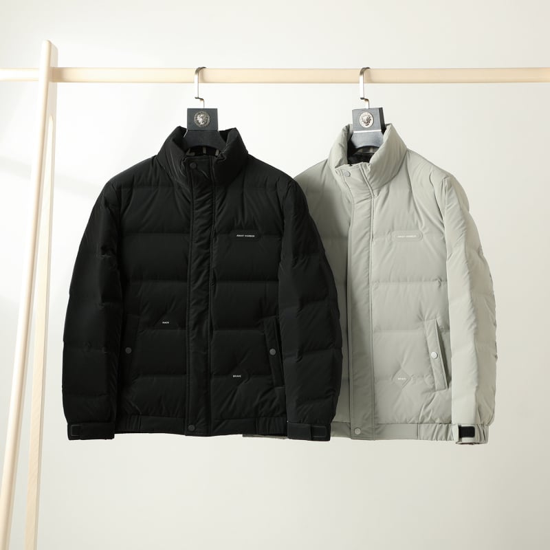 Muška down jakna s stojećim ovratnikom, zatvaračem, debela; 86-90% perja, 90-120 g punila