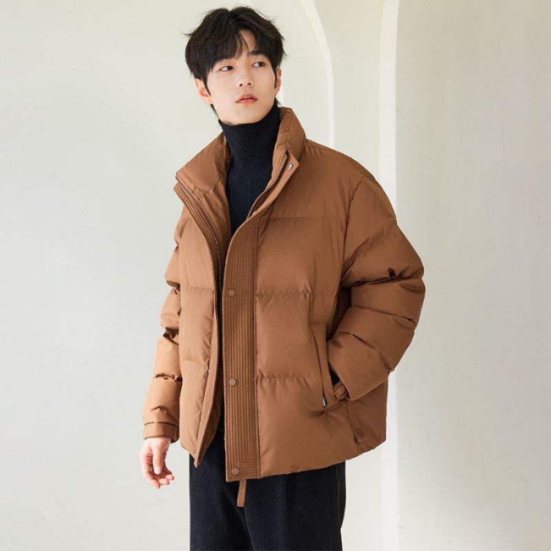 Muška jakna od perja sa stojećim ovratnikom, kratka duljina, sadržaj 66–70% sivog gusjeg pera, punjenje 900