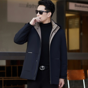 Muška jakna od perja srednje duljine, kapuljača s odvojivom podstavom, bijelo gusje perje 86–90%