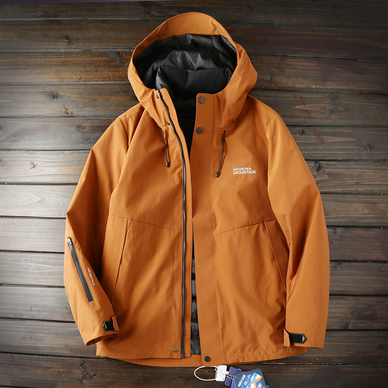 Muška zimska jakna s kapuljačom, sadržaj perja 81–85%, nadomještaj 100–150 g, prozračna, zaštita od hladnoće -30°C do -15°C